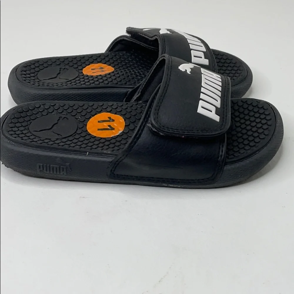 Pumas Kids Slides Size 11 black‎